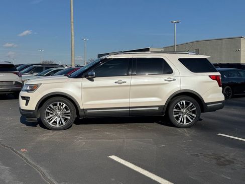 Used 2018 Ford Explorer Platinum image 6