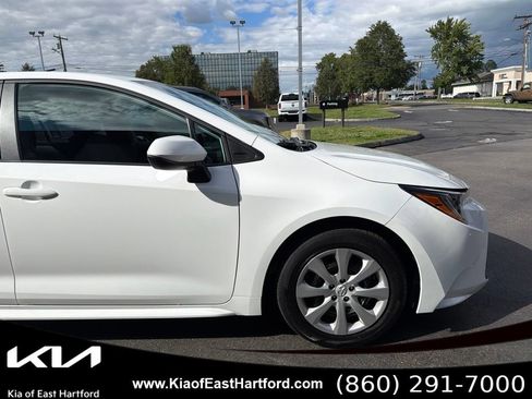 Used 2025 Toyota Corolla LE FWD image 6
