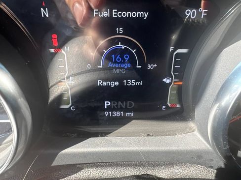 Used 2019 Jeep Wrangler Unlimited Sahara AWD/4WD image 5