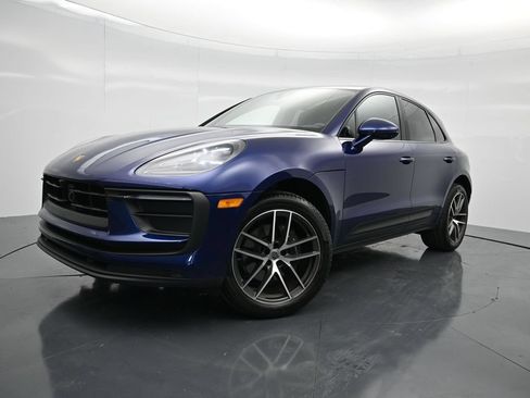 Certified 2026 Porsche Macan AWD/4WD image 1