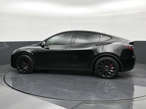 Used 2022 Tesla Model Y Performance AWD/4WD image 2