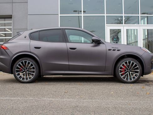 New 2025 Maserati Grecale Modena image 4