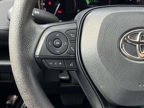 Used 2023 Toyota RAV4 XLE FWD image 9
