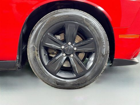 Used 2021 Dodge Challenger SXT RWD image 38