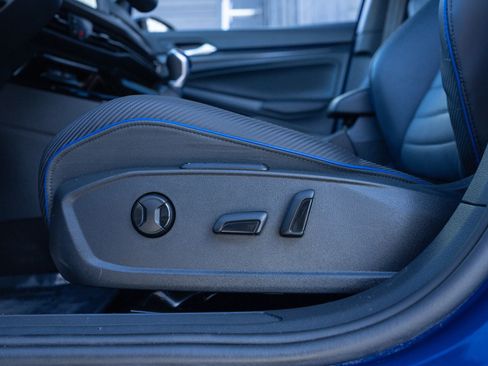 Used 2023 Volkswagen Golf 20th Anniversary Edition image 24