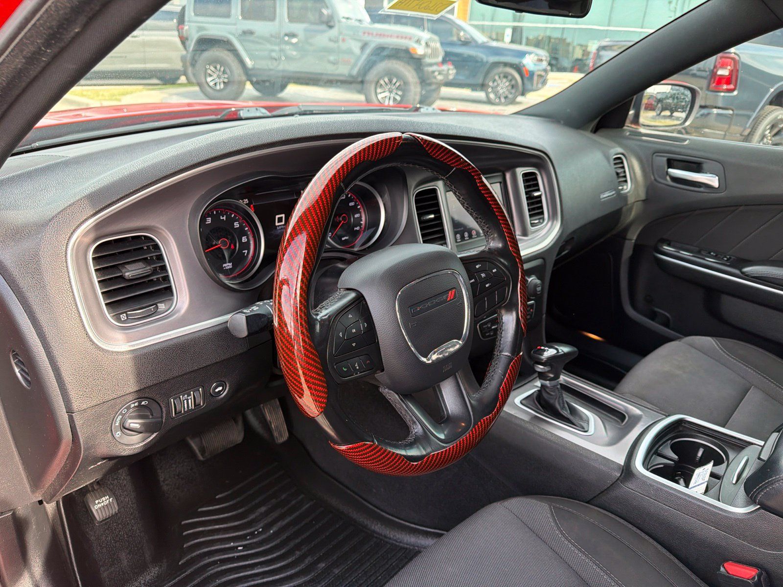 Used 2022 Dodge Charger SXT RWD image 10