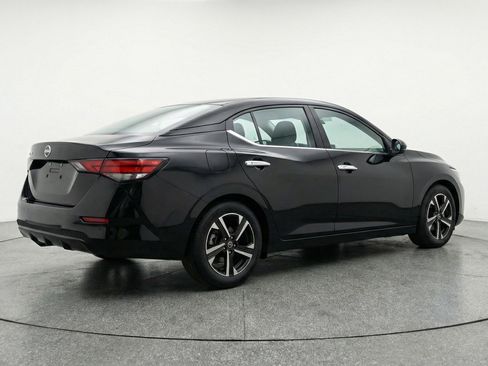 Used 2025 Nissan Sentra SV image 7