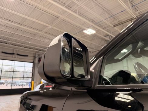 Used 2019 RAM 2500 Laramie w/ Black Appearance Package AWD/4WD image 14