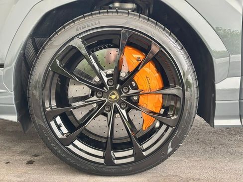 Used 2024 Lamborghini Urus S AWD/4WD image 16