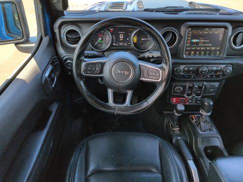 Used 2022 Jeep Wrangler Unlimited Rubicon 4xe w/ Steel Bumper Group AWD/4WD image 15