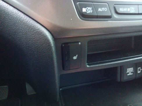 Used 2022 Honda Pilot EX-L image 19