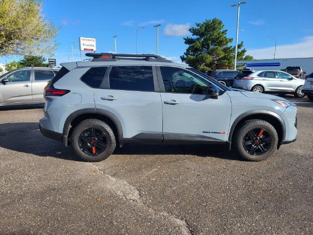 Used 2025 Nissan Rogue SV AWD/4WD image 7
