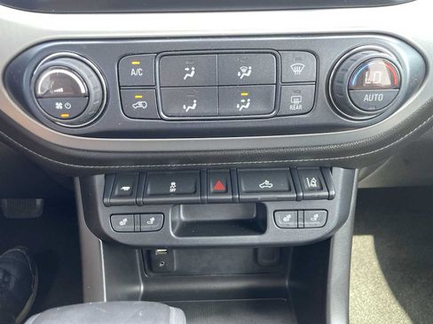 Used 2018 GMC Canyon SLT w/ Driver Alert Package AWD/4WD image 18