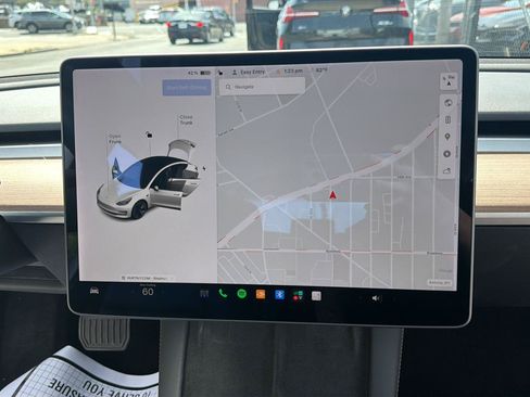 Used 2022 Tesla Model 3 Long Range AWD/4WD image 13