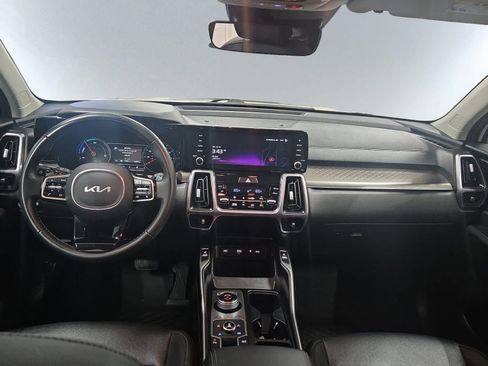 Used 2023 Kia Sorento EX AWD/4WD image 13