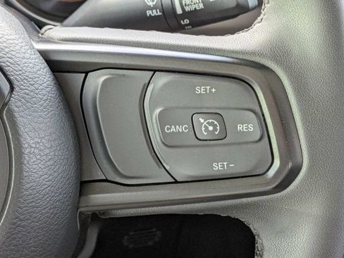 Used 2023 Jeep Gladiator Overland AWD/4WD image 26