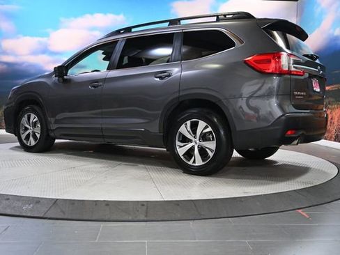 Used 2024 Subaru Ascent Premium w/ Convenience Package image 6
