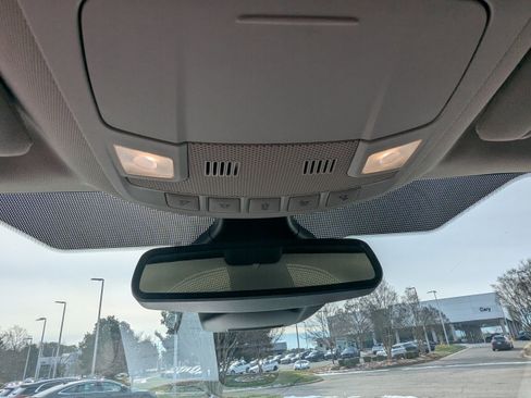 Used 2023 Ford Edge Titanium image 26