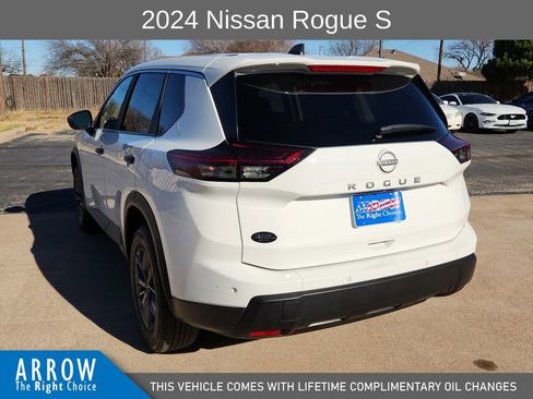 Used 2024 Nissan Rogue S image 9