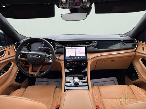 Used 2024 Jeep Grand Cherokee L Summit image 13