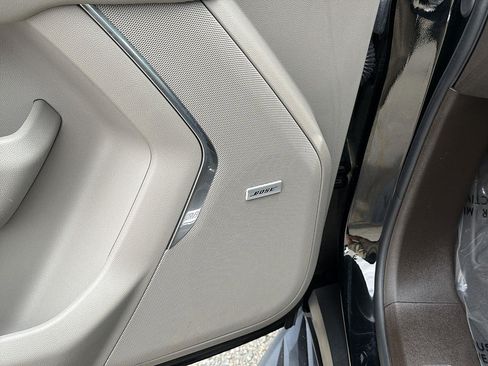 Used 2024 Chevrolet Tahoe LT AWD/4WD image 23