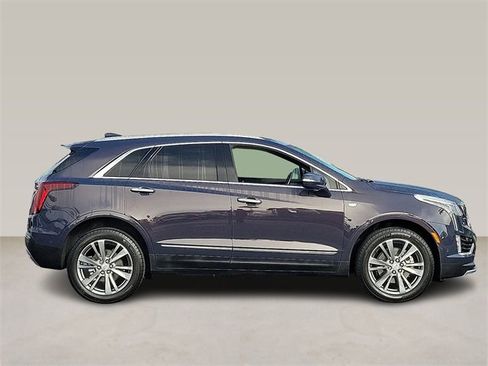 Used 2025 Cadillac XT5 Premium Luxury w/ Technology Package image 3
