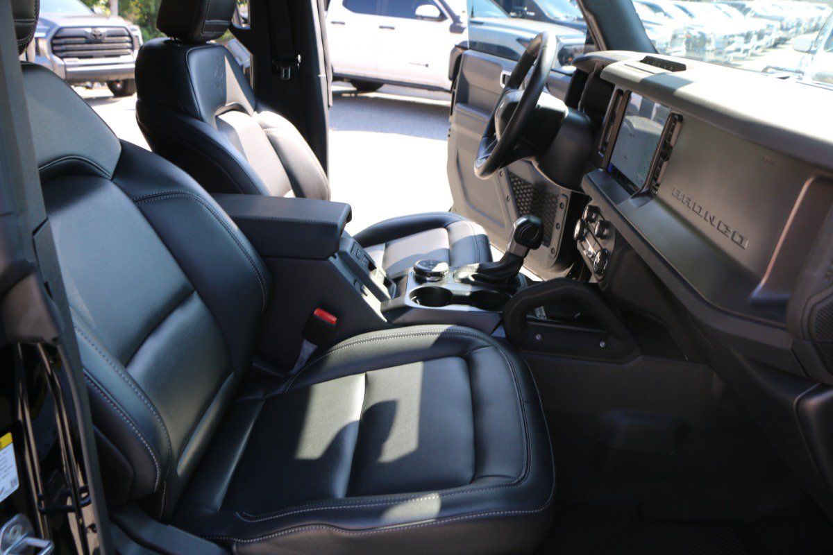 Used 2025 Ford Bronco Badlands AWD/4WD image 27