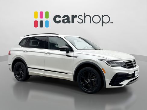 Used 2023 Volkswagen Tiguan SE R-Line FWD image 7