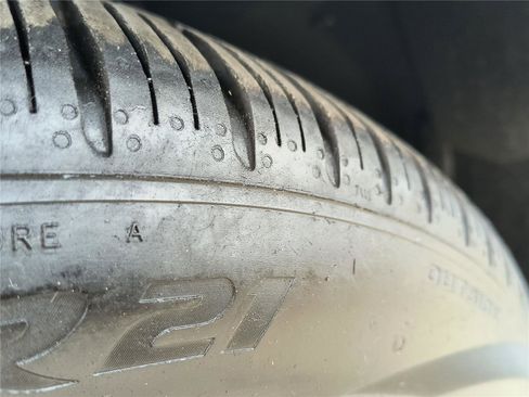 Used 2025 Mercedes-Benz GLS 450 4MATIC image 15