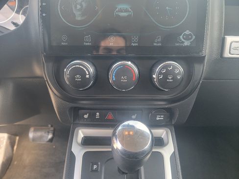 Used 2016 Jeep Compass Latitude image 20