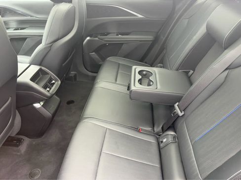 Used 2023 Cadillac Lyriq AWD image 18