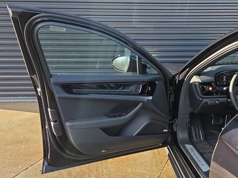 New 2026 Porsche Panamera 4 image 6