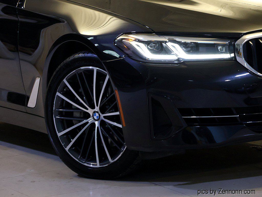 Certified 2023 BMW 540i xDrive w/ Convenience Package AWD/4WD image 3