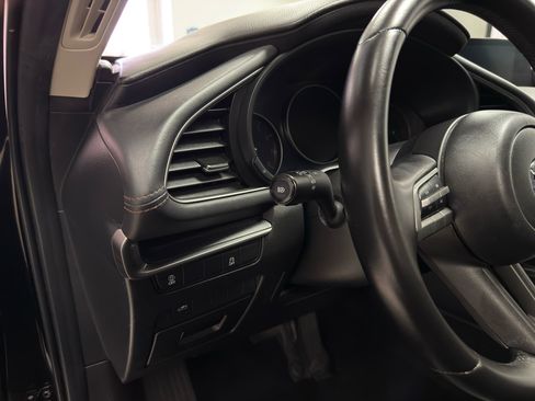 Used 2021 MAZDA MAZDA3 s image 16