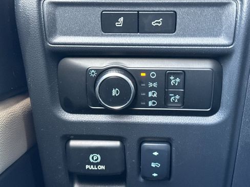 Used 2024 Ford Expedition Limited AWD/4WD image 39