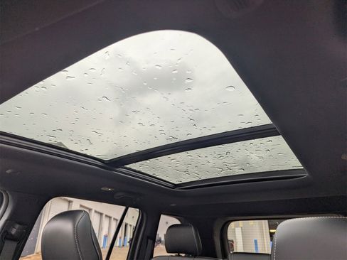 New 2026 Jeep Grand Cherokee Limited image 11