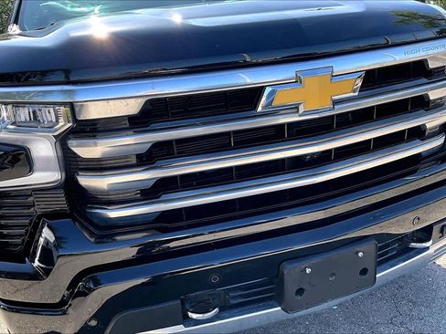 Used 2024 Chevrolet Silverado 1500 High Country w/ High Country Premium Package AWD/4WD image 30