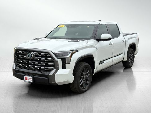 Used 2024 Toyota Tundra Platinum AWD/4WD image 3
