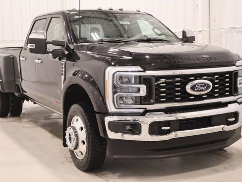 Certified 2023 Ford F450 King Ranch w/ Chrome Package image 4