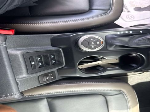 Used 2025 Ford Bronco Outer Banks image 25