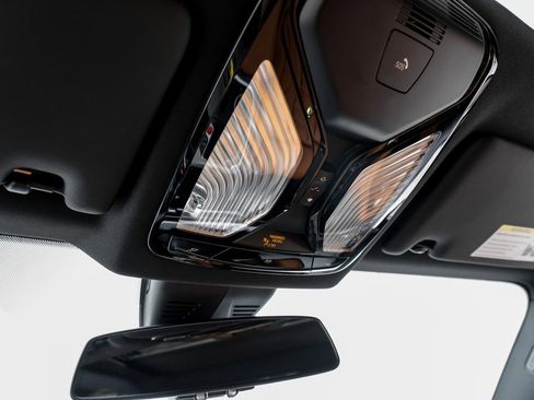 Used 2024 BMW M2 w/ Lighting Package image 19