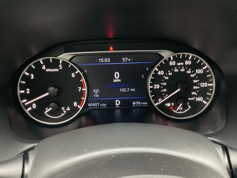 Used 2023 Nissan Altima 2.5 SV FWD image 12