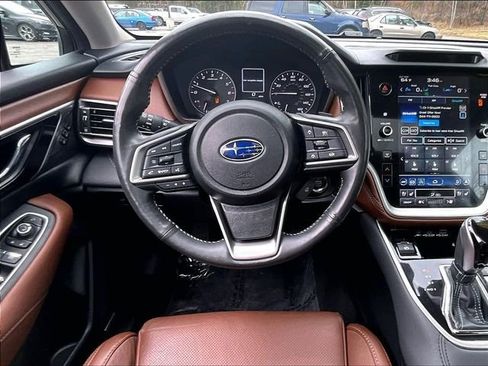Used 2024 Subaru Outback Touring AWD/4WD image 17