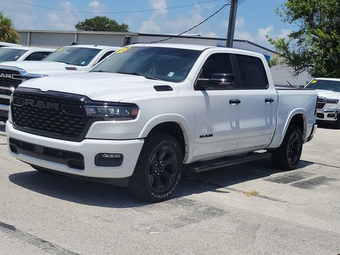 Used 2025 RAM 1500 Big Horn AWD/4WD image 2