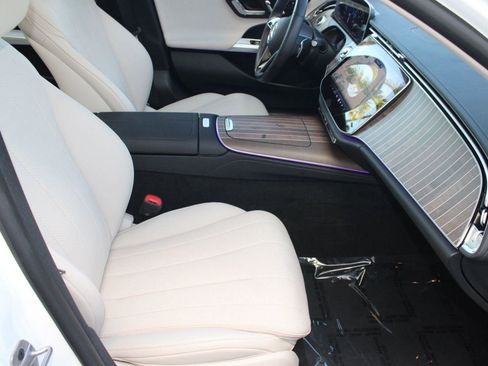 Certified 2025 Mercedes-Benz E 350 Sedan image 32