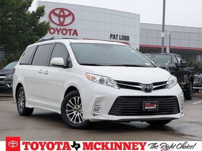 Used 2019 Toyota Sienna XLE w/ XLE Navigation Package