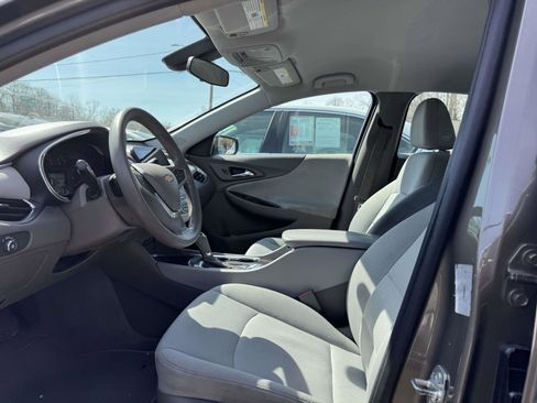 Used 2020 Chevrolet Malibu LT image 12