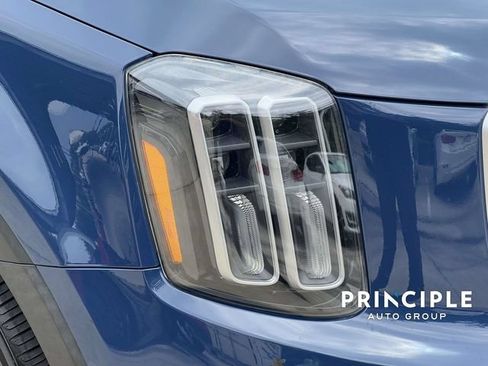Used 2024 Kia Telluride S w/ S Sunroof Package FWD image 9