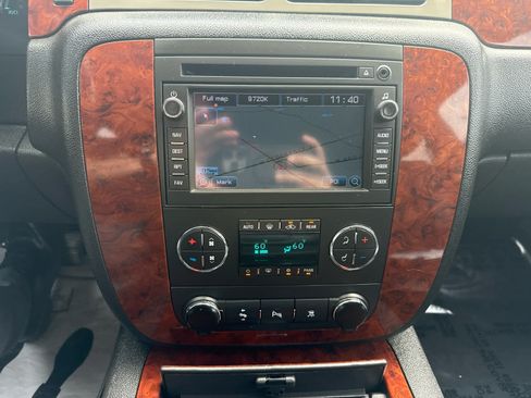 Used 2010 Chevrolet Tahoe LTZ AWD/4WD image 23