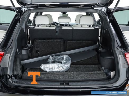 Used 2022 Volkswagen Tiguan SE R-Line image 29